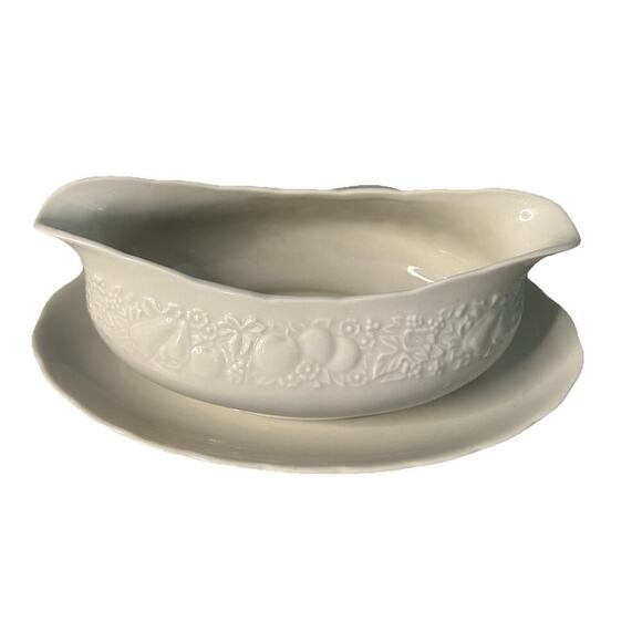 EUC Harmony House Bounty Gravy Boat w/ Attached Underplate Fine China 2516 Japan - Picture 9 of 14